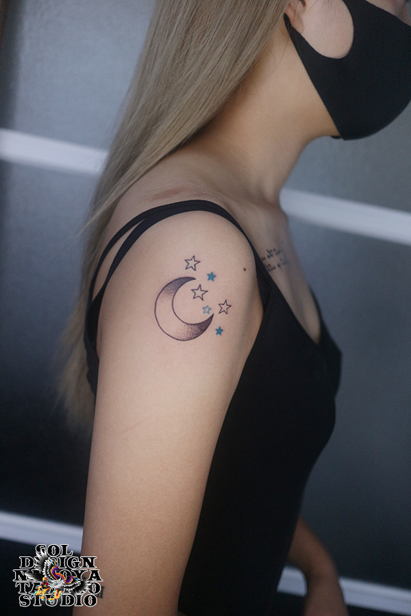 名古屋　タトゥー　女性